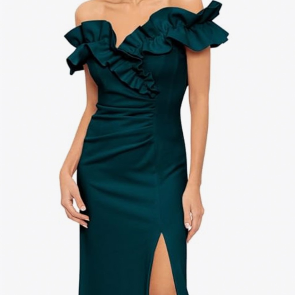 Xscape Velvet Maxi Dress in Deep Green